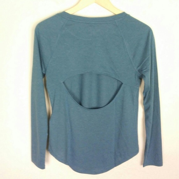 Under Armour Whisper light Long Sleeve Shirt XS - Picture 6 of 6